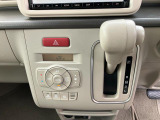 設定した温度に自動調整【オートエアコン】★車内を快適に保ちます♪足元すっきりの【インパネシフト】!