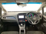 【前方視界】開放的な前方視界!運転がしやすく疲れにくいです♪窓が大きく、見通しがとっても良いおクルマですよ♪
