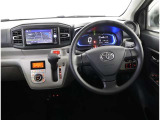 見通しのよいすっきりとした視界で、誰でも運転しやすいです。運転のしやすさは疲れにくさにも繋がりますよ♪