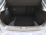 開口部の広いラゲージスペースは、ゴルフバックなどの荷物もラクラク積み込めます。