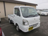 当店展示場では常時50台以上の在庫を展示しており、全車に走行距離及び修復歴を明示しております。長年の実績と経験からお客様に安心と満足をご提供致します。