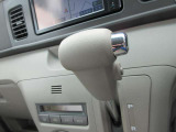 お車の事をあまり詳しくない、女性やご年配の方にも親切&分かりやすいご説明を致します。分からない事は、お気軽に何でもお聞き下さい。