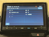 Bluetooth対応、CD再生機能付き。お好きな音楽を聴きながらのドライブは楽しいですよね〜♪