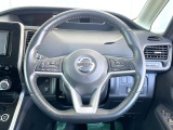 【純正革巻きステアリング】上質な革を使用することで、手にしっかり馴染みとても運転しやすいハンドルです♪