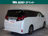 色は人気のホワイトパールクリスタルシャインです。
