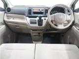 ◆視界広々で非常に運転しやすくロングドライブでも疲れを感じさせないすっきりとまとまったインパネ周りです。