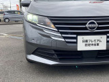 夜間走行の様々な局面に向けて、LEDヘッドランプで視認性をしっかり確保☆ハロゲンヘッドランプのおおよそ2倍の光量で、広範囲に明るくドライバーをサポートしてくれます。
