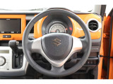 握りやすく、回しやすいステアリングは長時間の運転でも疲れを感じさせません!