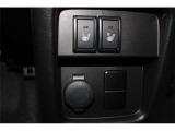 運転席/助手席シートヒーター付です。