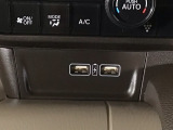 充電用USBジャックを装備しています。