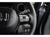 Hondaセンシングの機能のひとつ、アダプティブクルーズコントロール付!アクセルから足を離しても設定したスピードと前車との車間を保ち走行してくれます!車線維持もアシスト☆高速道路で疲労軽減ですね☆