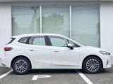 オリジナル・サービスもついたBMW自動車保険も取り扱っております。BMW自動車保険にご加入いただくと、万一のトラブルを24時間365日サポートするエマージェンシー・サービスの〈プレミアム〉をご利用いただけます。