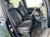 車を運転する際には運転席の存在は欠かせません。しっかりとチェックしたいポイントですね。