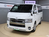 トヨタ認定中古車の安心感はそのままに、まるごとクリーニングと同等商品の当社「キラリフレッシュ」を簡素化し、お買い求めやすくした商品が、「トヨタ認定中古車ライト」です。