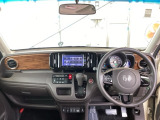 フロントガラスが大きく、ワイドな視界で運転もしやすくなるように、設計されています。