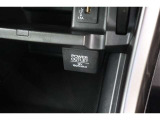シガーソケットが付いているので、車から電源を取ることが出来ます!
