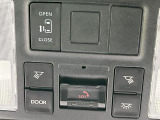【パワースライドドア】スマートキーや運転席のスイッチでスライドドアの開閉が可能♪電動だから力を入れてドアを開ける必要が無く、小さいお子様でも、重い荷物を持っている時もラクに開け閉めできます♪