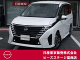セレナe-powerハイウェイスターV8人乗りで登場です。