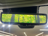 【デジタルインナーミラー】後席の大きな荷物や同乗者で後方が確認しづらい時でも安心!カメラが撮影した車両後方の映像をルームミラー内に表示。クリアな視界で状況の確認が可能です!
