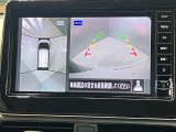 【アラウンドビューモニター】車を上から見下ろしているかのような映像で周囲の状況がひと目で確認、狭い駐車場に駐車するときも安心です♪