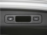 ◆予約クローズ機能付きパワーテールゲート◆キーや運転席のボタン、ハンズフリー機能など多彩なアクセスで自動開閉できます。