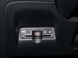 ETC1.0装備車です。深夜や週末に割引が効くので、今や必需品ですね。