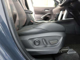 パワーシート搭載。微妙な調整が手軽にでき、ピッタリなポジションで運転することが可能です。