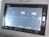 ナビゲーションはギャザズメモリーナビ(VXM-175VFi)を装着しております。AM、FM、CD、DVD再生、Bluetooth、音楽録音再生、フルセグTVがご使用いただけます。