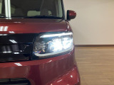 LEDヘッドライトも装備です!