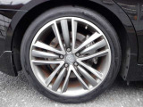 切削光輝19インチアルミホイール(19&times;8.5J)、インセット:50、P.C.D:114.3(5穴)&245/40RF19 94Wランフラットタイヤ