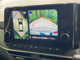 【アラウンドビューモニター】専用のカメラにより、上から見下ろしたような視点で360度クルマの周囲を確認することができます☆死角部分も確認しやすく、狭い場所での切り返しや駐車もスムーズに行えます。
