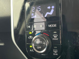 【オートエアコン】一度お好みの温度に設定すれば、車内の温度を検知し風量や温度を自動で調整。暑い&hellip;寒い&hellip;と何度もスイッチ操作をする必要はありません。快適な車内空間には必須の機能ですね♪