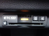 ■【ETC車載器】が装備されています。セットアップをしてお渡しとなり、ETCカードを差し込むだけで高速道路の利用が可能です。