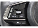 ステアリングオーディオリモコン:運転中でも音量調整やモード変更などハンドルから手を離さなくても操作が可能です。