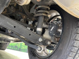 お車を安心してお乗りいただく為には、足回りの定期点検が欠かせません。サービスサポート(有償保証)では無料点検もご提供しており、安心のカーライフをお過ごしいただけるサポート体制が整っています。