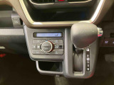 納車前にはプロのメカニックが、各部の点検を行います。ディーラーにしか出来ない品質、そしてサービスできっと満足していただけると思います!