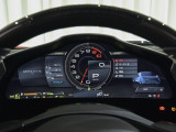 APPLE CAR PLAYを装着。お手持ちのスマートフォンを繋ぎ、使い慣れたナビや音楽アプリを車載モニターで直感的に操作いただけます。