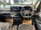 液晶のデジタルメーターに大きなナビ画面です。視界も広く運転もしやすい!