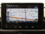 【純正8インチナビ】使いやすいナビ操作にオーディオ機能も充実!Bluetooth接続で運転中のハンズフリー電話や好みの音楽を車内に流す事が出来ます。ラインナップや車種に応じて豊富な機能が使用可能♪