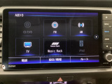 ETC付。高速道路の料金所はキャッシュレスで通過です。サービスエリア等にあるスマートインターの出入りも利用可能でとっても便利。ご納車後すぐにお使い頂けるようセットアップしてのお渡しとなります。