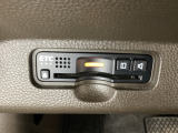 ハンドルの左下にETCがついています。高速道路の料金所の通過も楽々です。 カードの取り出しもしやすい場所についています。