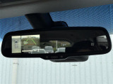 【 バックカメラ 】便利なバックカメラ装備で安全確認を頂けます。駐車が苦手な方にもオススメな便利機能です。