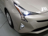 Bi-Beam LEDヘッドランプ+LEDクリアランスランプ 少ない電力で明るく照らします☆彡
