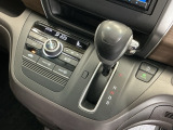 発進時から滑らかに加速する無段階変速のCVTはストップ&ゴーの多い街の中も快適です