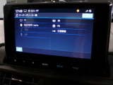 CD、DVD、Bluetooth、AM、FM、AUX、スマートフォン接続ができます。
