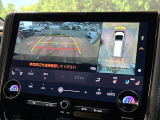 【パノラミックビューモニター】専用のカメラにより、上から見下ろしたような視点で360度クルマの周囲を確認することができます☆死角部分も確認しやすく、狭い場所での切り返しや駐車もスムーズに行えます。