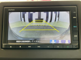 バックカメラ付きで後方の確認も安心です!スムーズな駐車・車庫入れをサポートいたします!