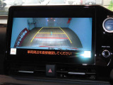 バックガイドモニターで、後方を確認しながら安心して駐車することができます。運転初心者も熟練者も必須の機能ですよ!