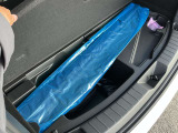 ラゲッジ下にも収納スペースもあります!トノカバーも収納しております