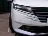 LEDヘッドランプ装備で、明るく安全に夜道もサポートしてくれます。
